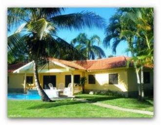 Sosua: Neue Villa mit 160 m² (1 722 sqft) Wohnfläche auf 1541 m² (16 578 sqft) Grundstück, drei Schlafzimmer, drei Bäder und Pool in einer gepflegten Wohnanlage in Sosúa. Haus kaufen 46244 Sosúa/Dominikanische Republik Bild mittel