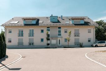 Stühlingen: 2 Zimmerwohnung Dachgeschoss mit Lift und Tiefgarage Wohnung mieten 79780 Stühlingen Bild mittel