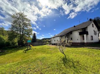Teilsaniertes großes Wohnhaus in Haustadt mit viel Potential. Haus kaufen 66701 Beckingen Bild mittel