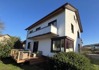 ***Tolle Gelegenheit! Stilvoll modernisiertes Ein- / Zweifamilienhaus + Bungalow*** Haus kaufen 32689 Kalletal Bild mittel