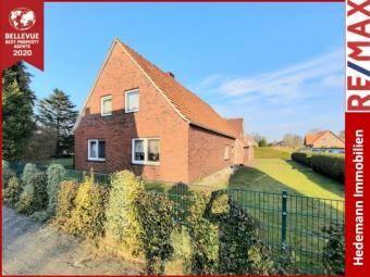 TOP Einfamilienhaus * MEGA-Preis * 2 Wohneinheiten möglich * Sackgassenlage * 30er Zone * TOP Verkehrsanbindung * Grundstück über 1100qm Haus kaufen 26409 Wittmund Bild mittel