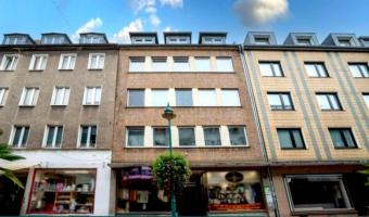 Top Investment im Zentrum
Duisburgs:Vollvermietetes Wohn-und
 Geschäftshaus mit dr eiGaragen Haus kaufen 47051 Duisburg Bild mittel