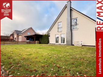 * Top Lage * DHH * Heizung von 2023 * PV-Anlage 2024 * Doppelcarport * Baujahr 1996 * Kaminofen * Haus kaufen 26676 Barßel Bild mittel