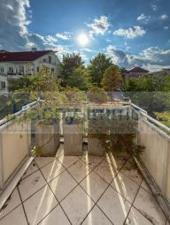 traumhafte und bezugsfreie Galerie Maisonette Wohnung in Taufkirchen / TG / EBK / Dachterrasse Wohnung kaufen 82024 Taufkirchen Bild mittel