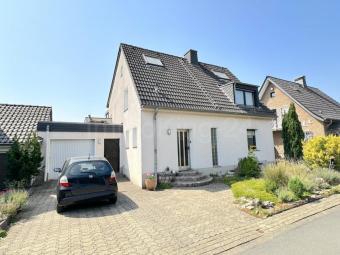 +++ TRAUMHAUS MIT BALKON WINTERGARTEN GEMÜTLICHEM GARTEN UND POOL +++ VOLLUNTERKELLERT!! Haus kaufen 47443 Moers Bild mittel