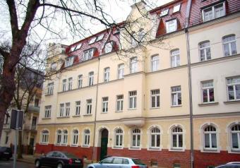 Über den Dächern von Zwickau! Helle 4RW-DG-Whg., Kü + Bad mit Fenster, Gäste-WC, Loggia, vermietet Wohnung kaufen 08058 Zwickau Bild mittel