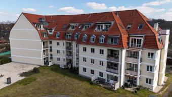 Vermietete 2-R.-DG-Whg., Loggia + TG-Stpl. + Aufzug! Laminat bzw. Fliesen, Nähe Zwickauer Mulde! Wohnung kaufen 08058 Zwickau Bild mittel