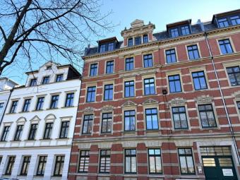 Vermietete 2-Raum-WE in zentrumsnaher Lage! Großer Südbalkon, EBK, Stpl. u. Tageslichtbad! Wohnung kaufen 08056 Zwickau Bild mittel