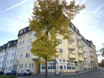 Vermietete 2-Raum Wohnung im 1. OG mit Fahrstuhl, Balkon und TG-Stpl. in zentrumsnaher Lage! Wohnung kaufen 08523 Plauen Bild mittel