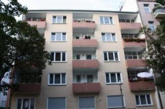 Vermietete 3 Raum-Endetagen-Wohnung mit viel Potential - in ruhiger Wohnlage von Berlin-Tiergarten Wohnung kaufen 10553 Berlin Bild mittel