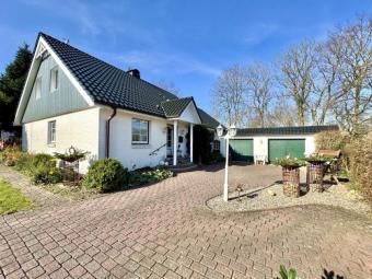 Viel Raum für die ganze Familie: Wohnhaus in Eidernähe in Delve zu verkaufen Haus kaufen 25788 Delve Bild mittel