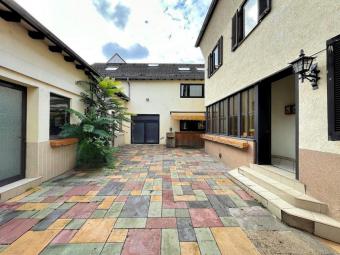 Vielfältige Nutzungsmöglichkeiten Haus kaufen 65929 Frankfurt am Main Bild mittel