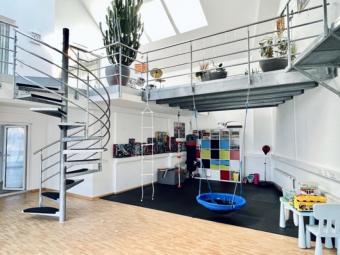 Villa mit 2 Wohneinheiten in bester Lage
-Fassade wird komplett saniert- Haus kaufen 79650 Schopfheim Bild mittel