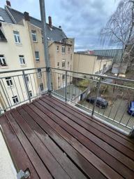 Vollvermietetes und großes MFH mit Balkonen und Stellplätzen in guter und ruhiger Lage! Haus kaufen 09130 Chemnitz Bild mittel