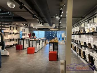 Wohn- und Geschäftshaus in der Fußgängerzone von Köln Haus kaufen 50667 Köln Bild mittel