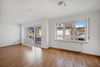 Wohnglück hoch drei: 3 Zimmer, Balkon & Garage in Top-Lage" -bezugsfrei- Wohnung kaufen 78532 Tuttlingen Bild mittel