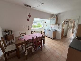 Wohnhaus mit 2 abgeschlossenen Wohnungen, sonnigem Garten und 2 Garagen Haus kaufen 76891 Busenberg Bild mittel