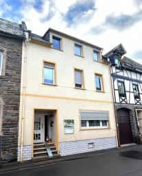 Wohnhaus mit 3 Wohnungen (Ferienwohnungen) an der Mosel Haus kaufen 56850 Briedeler Heck Bild mittel