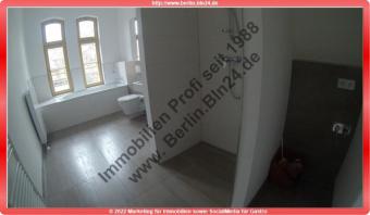 Wohnung zum traumhaften Erstbezug im Denkmalobjekt mit 2 Bädern sowie 2 Tiefgaragenplätzen Wohnung mieten 10365 Berlin Bild mittel