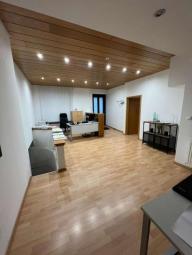 WRS Immobilien - Ladengeschäft in der Ortsmitte von Bergen-Enkheim - mit Kellerbereich Gewerbe mieten 60388 Frankfurt am Main Bild mittel