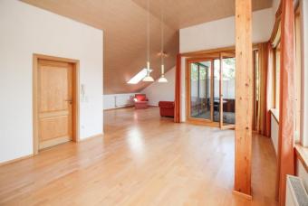 Wunderschöne Dachwohnung mit zwei Dachterrassen & Garage in Niedereschach Wohnung mieten 78078 Niedereschach Bild mittel