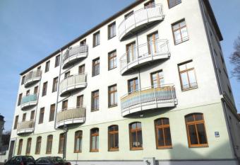 Zentrumsnahe 1,5-Raum-Whg. mit neuwertiger EBK; Fahrstuhl / rollstuhlgerecht; Vermietet! Wohnung kaufen 08056 Zwickau Bild mittel