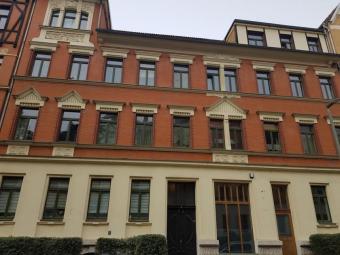 Zentrumsnahe 3 Raumwohnung in ruhiger Seitenstraße mit Wohnküche und Wannenbad Wohnung mieten 04315 Leipzig Bild mittel