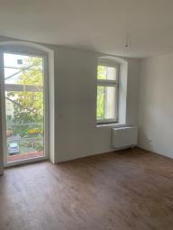 Zweitbezug nach San.! Große3-Zi. mit Einbauküche, Laminat, Lift, Balkon und Wanne! Wohnung mieten 09130 Chemnitz Bild mittel