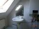 Gemütliche DG 2-Zimmer mit Dusche und Laminat in guter Zeit in Lage! Wohnung mieten 06796 Brehna Bild thumb