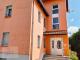 ***JETZT AN DIE ALTERSVORSORGE DENKEN - RENDITEOBJEKT FÜR VERMIETER IN RIESA*** Mehrfamilienhaus mit 4 Wohneinheiten, Garagen, Stellflächen und Garten in ruhiger, städtischer Randlage Haus kaufen 01589 Riesa Bild thumb